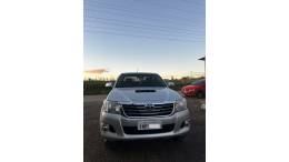 TOYOTA - HILUX - 2014/2014 - Prata - R$ 136.900,00