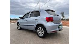 VOLKSWAGEN - GOL - 2015/2016 - Prata - R$ 44.900,00