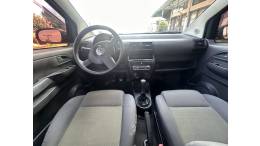 VOLKSWAGEN - FOX - 2007/2008 - Vermelha - R$ 21.900,00
