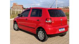 VOLKSWAGEN - FOX - 2007/2008 - Vermelha - R$ 21.900,00