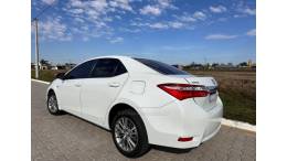 TOYOTA - COROLLA - 2015/2014 - Branca - R$ 85.000,00