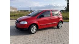 VOLKSWAGEN - FOX - 2007/2008 - Vermelha - R$ 21.900,00
