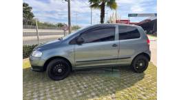 VOLKSWAGEN - FOX - 2009/2010 - Cinza - R$ 25.900,00